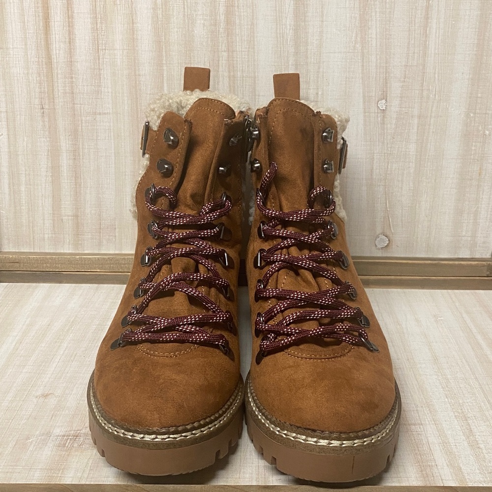 Scoop Women’s Boots - Picture 2 of 10